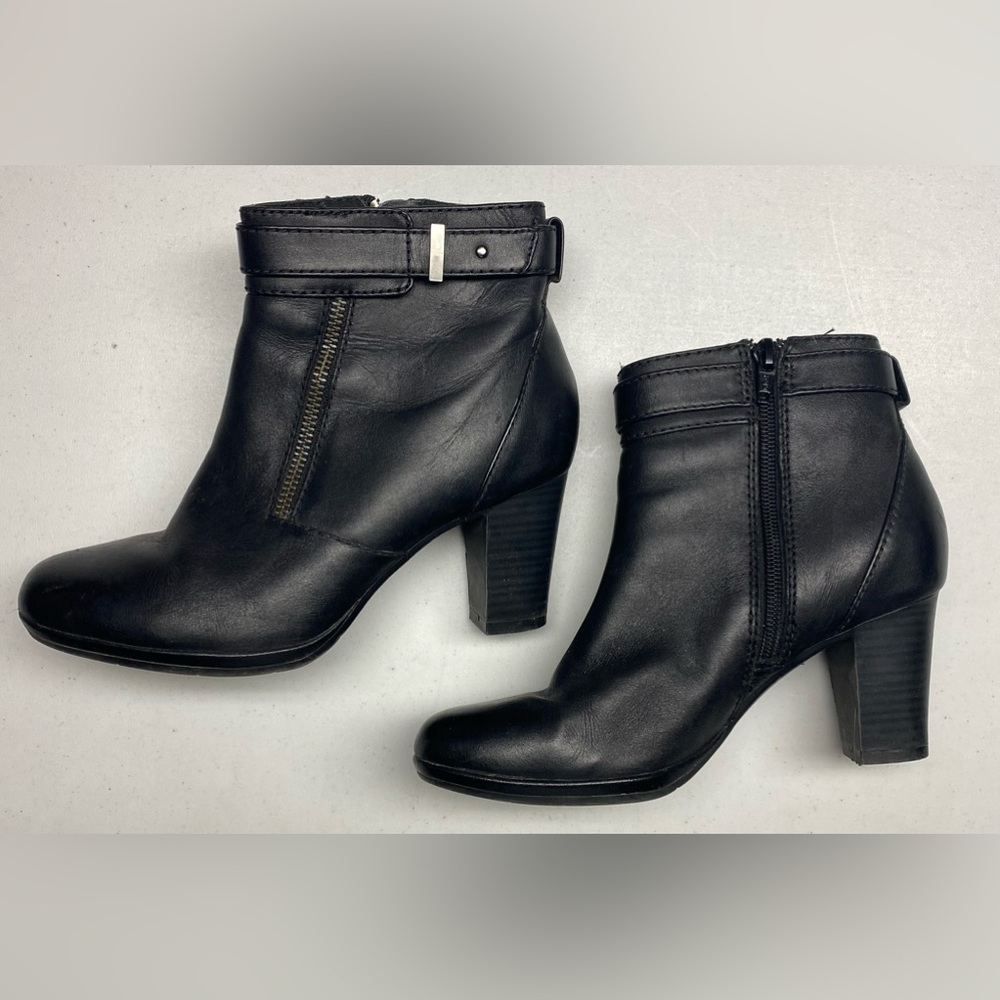 Clarks BLK Leather Ankle Boots, 6 Spring Sale